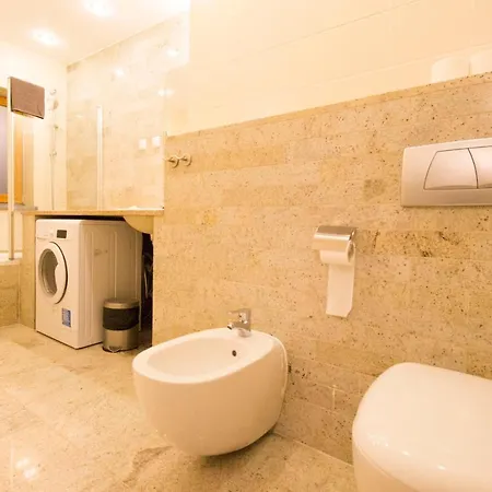 Happy Estate - Trakt Kupiecki アパート *